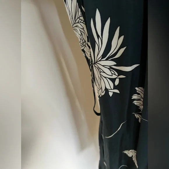 Capulet Navy Silk Leaf Pattern Jacket - Picture 6 of 10